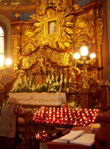 Гостевая книга в храме Мариапоч (Венгрия). Фото: К. Фраухаммер 2006.